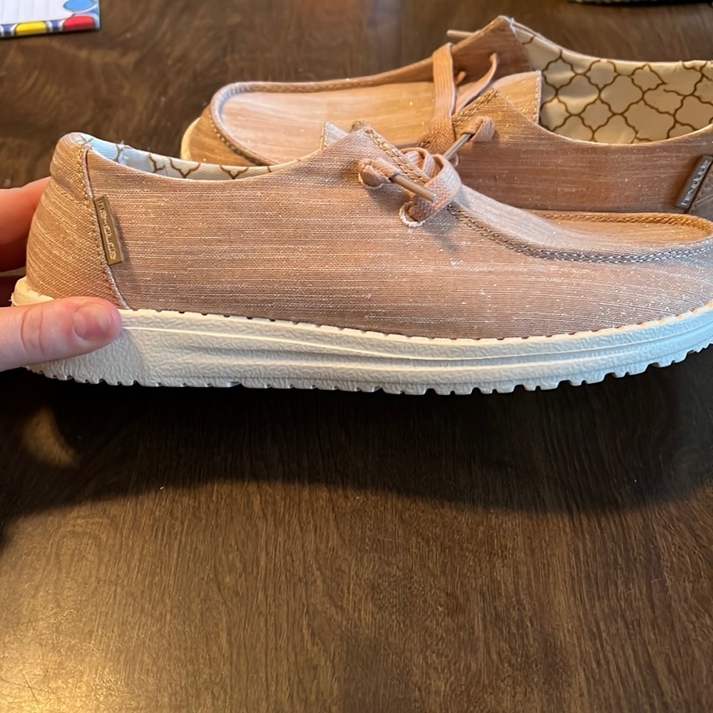PINK SPARKLE HEY DUDES, BRAND NEW NEVER WORN BOUGHT BUT TOO BIG